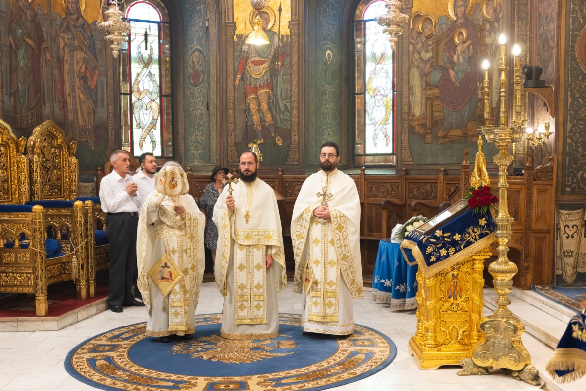 Duminica a 12-a după Rusalii la Catedrala Patriarhală 371745