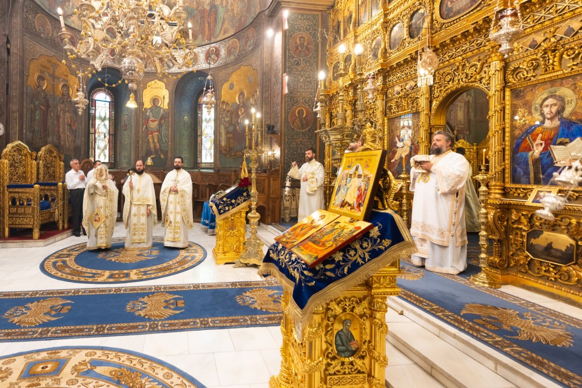 Duminica a 12-a după Rusalii la Catedrala Patriarhală 371746