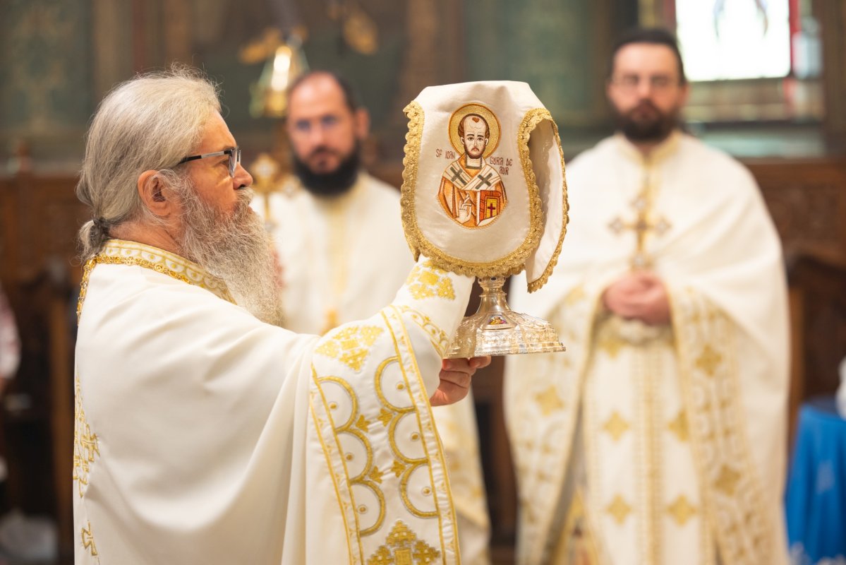 Duminica a 12-a după Rusalii la Catedrala Patriarhală 371747