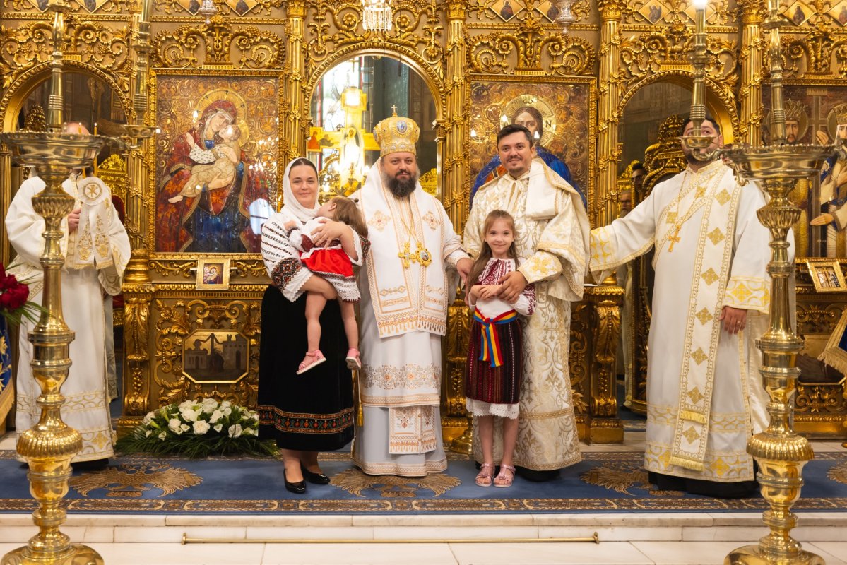 Duminica a 12-a după Rusalii la Catedrala Patriarhală 371753
