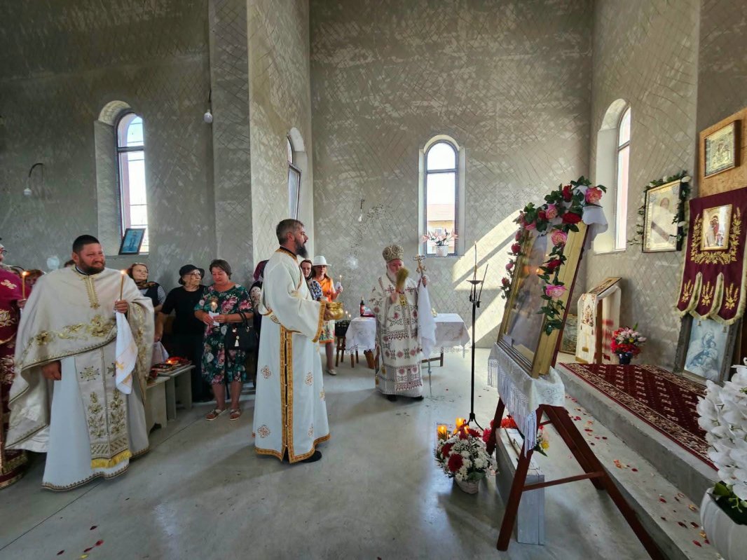 Binecuvântarea lucrărilor de la biserica Parohiei Baia 2 din judeţul Tulcea 371793