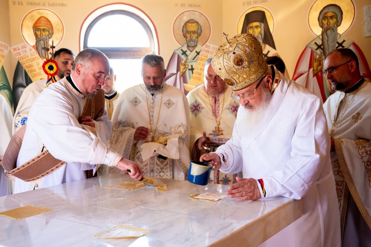 Sfințirea bisericii din Căianu‑Vamă, Cluj 371767