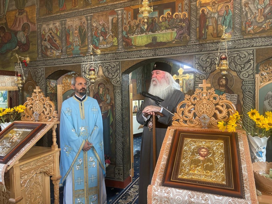 Vizită pastorală la Parohia Plopi din judeţul Timiş 371804