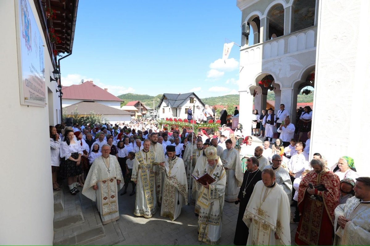 Binecuvântare arhierească în Parohia Săliștea de Sus Buleni, Maramureş 371861