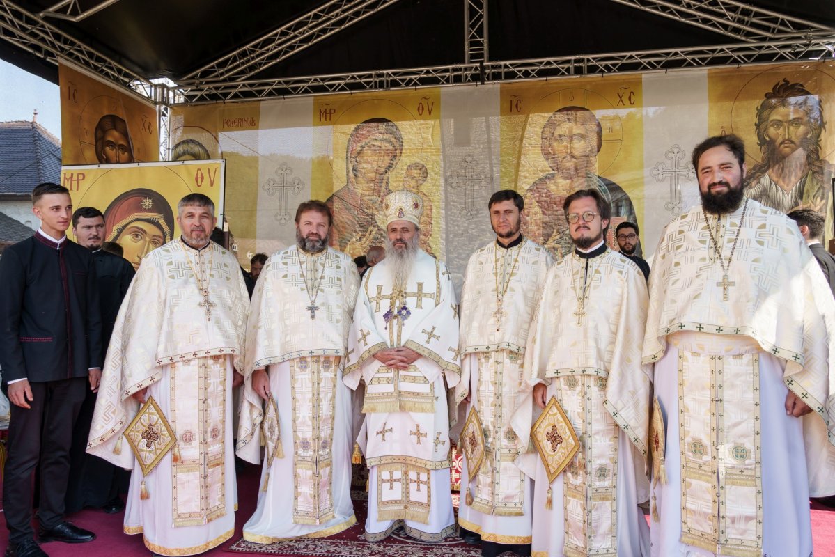 „Să facem cele bune în relație cu Dumnezeu și cele bune în relație cu oamenii” 371909