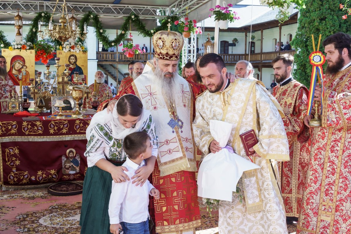 Hram la Mănăstirea Secu, de sărbătoarea Tăierii capului Sfântului Ioan Botezătorul 372178