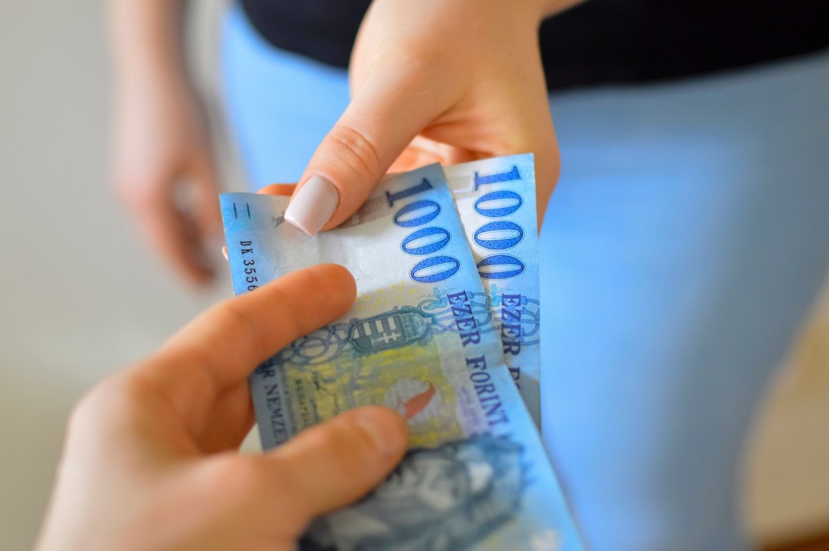 Crește pensia minimă în Ungaria 372235