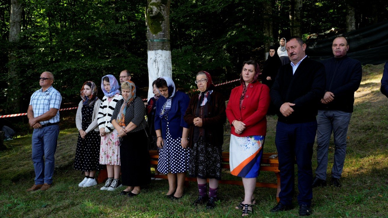 Liturghie arhierească la mănăstirea de la Cârțișoara 372244