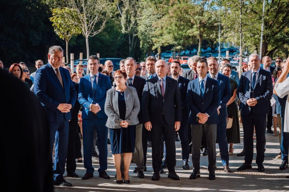 Binecuvântarea noului Centru Chirurgical Cardiovascular din Târgu Mureș 372412