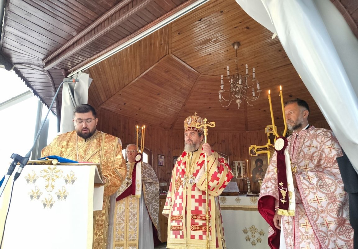 Slujirile ierarhilor hunedoreni de sărbătoarea Tăierii capului Sfântului Ioan Botezătorul 372404