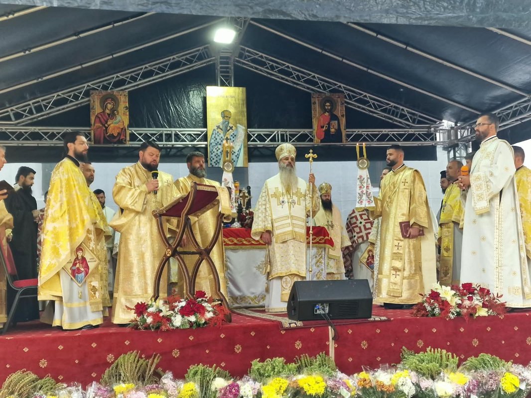 Trei decenii de la înfiinţarea Episcopiei Alexandriei şi Teleormanului 372507