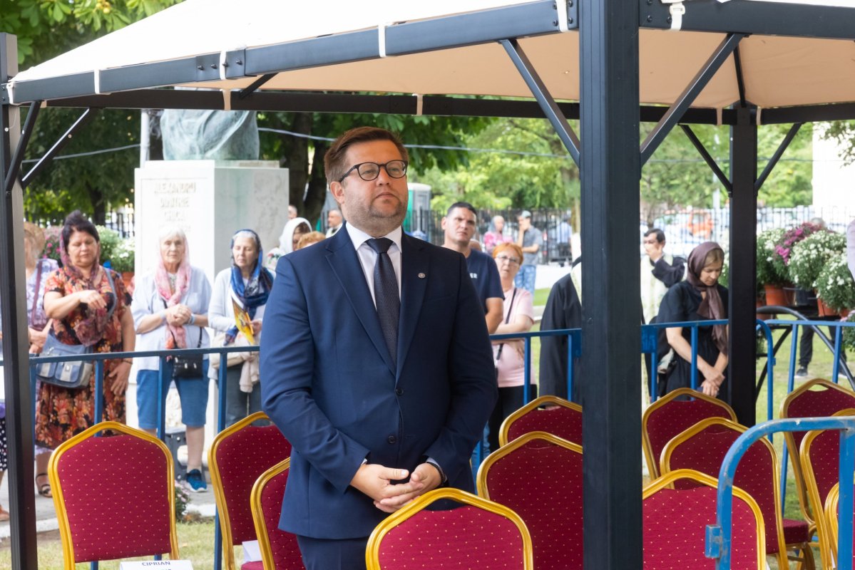 Trei decenii de la înfiinţarea Episcopiei Alexandriei şi Teleormanului 372513