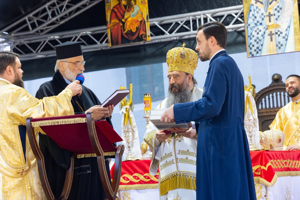 Trei decenii de la înfiinţarea Episcopiei Alexandriei şi Teleormanului 372537