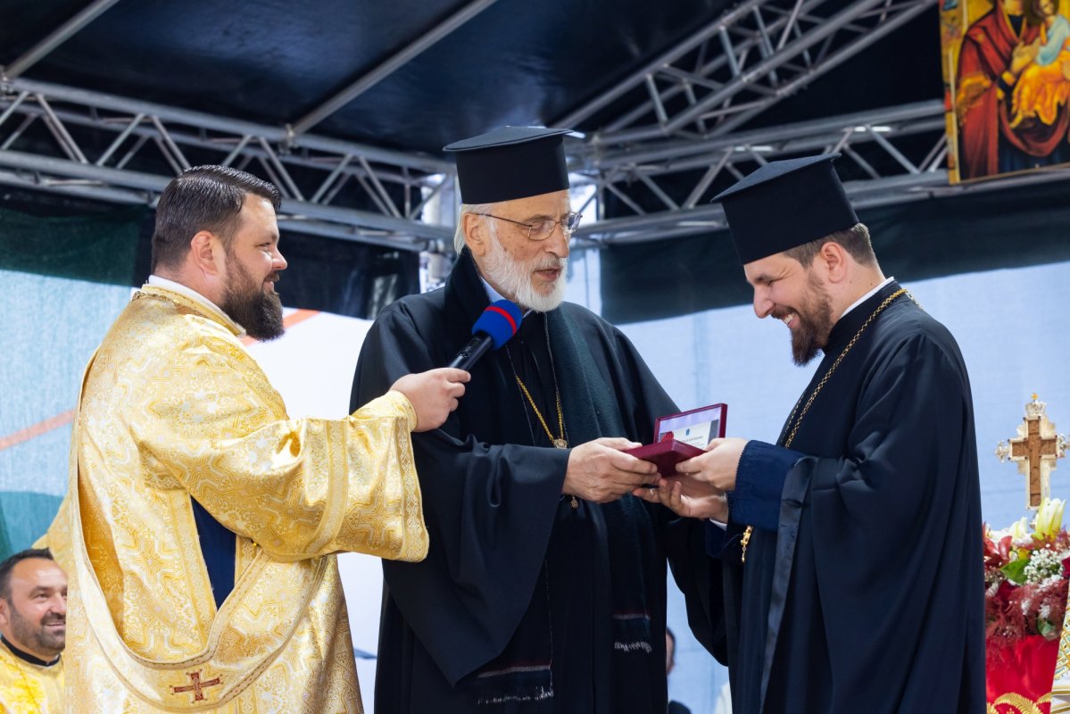 Trei decenii de la înfiinţarea Episcopiei Alexandriei şi Teleormanului 372538