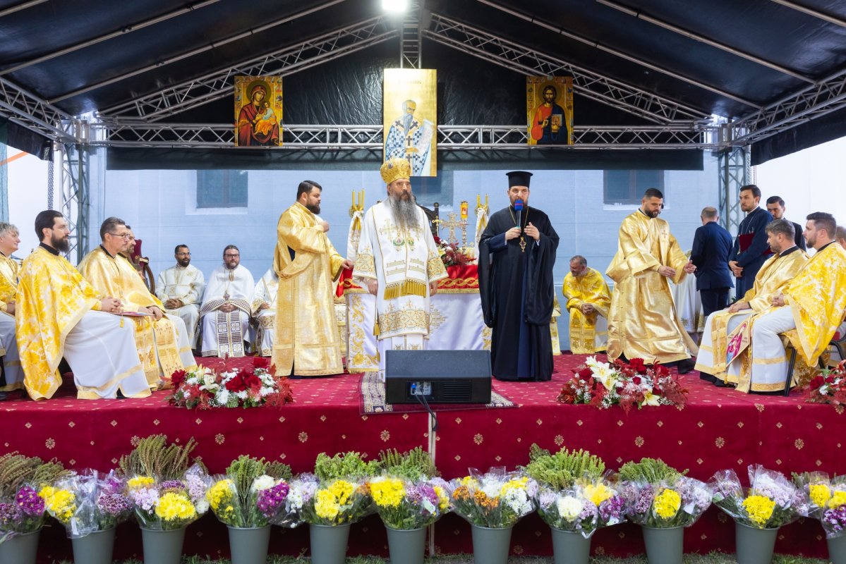Trei decenii de la înfiinţarea Episcopiei Alexandriei şi Teleormanului 372541