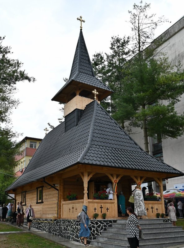 Biserica de la Spitalul de Urgență din Petroșani a fost târnosită 372584
