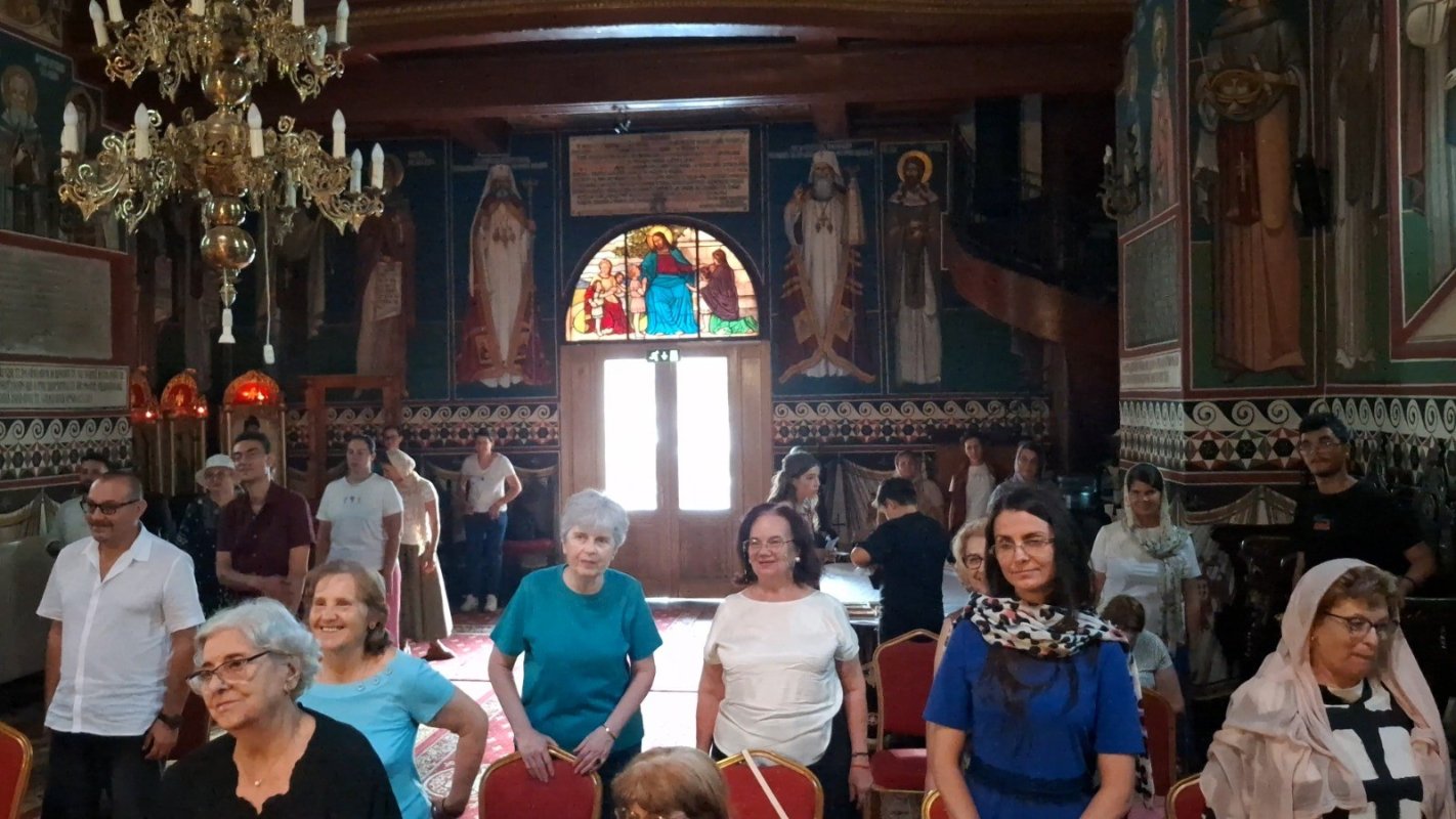 Dialogurile de toamnă la Parohia „Sfântul Pantelimon”-Foișorul de Foc 372786