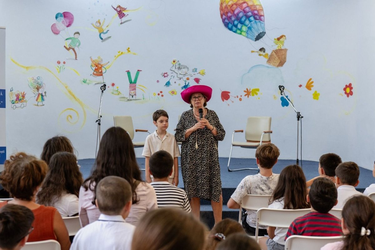 Dialog poetic la Liceul „Anastasia Popescu” 372842