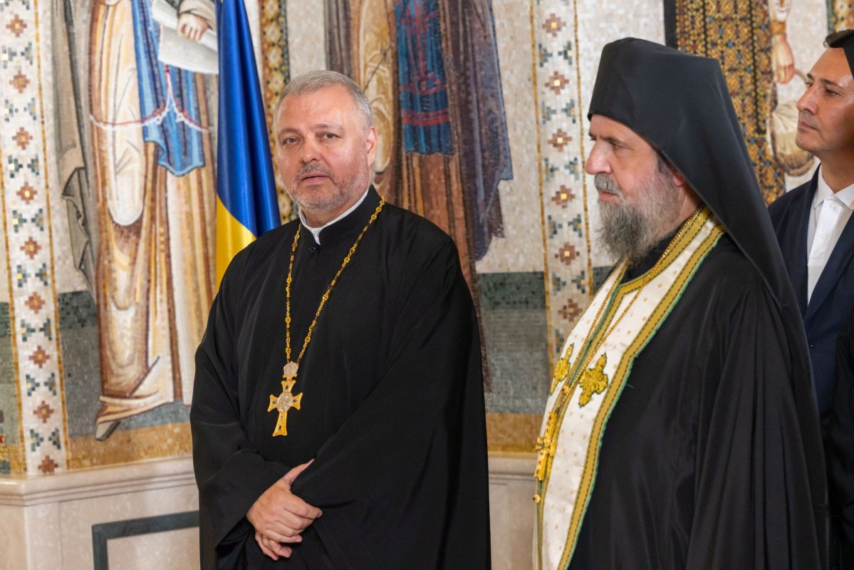 Patriarhul României a primit delegația Mănăstirii Cutlumuș, cu moaștele Sfintei Ana 372962