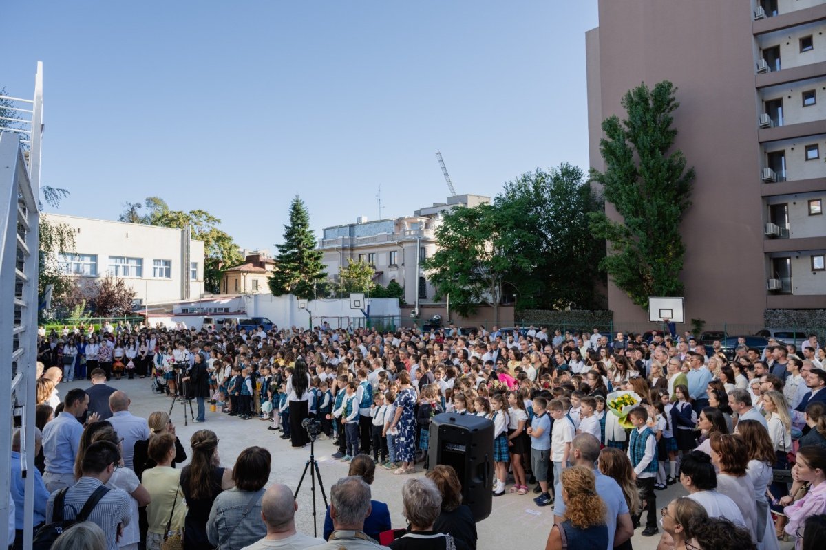 Deschidere de an școlar la Liceul Pedagogic Ortodox „Anastasia Popescu” din București 373126