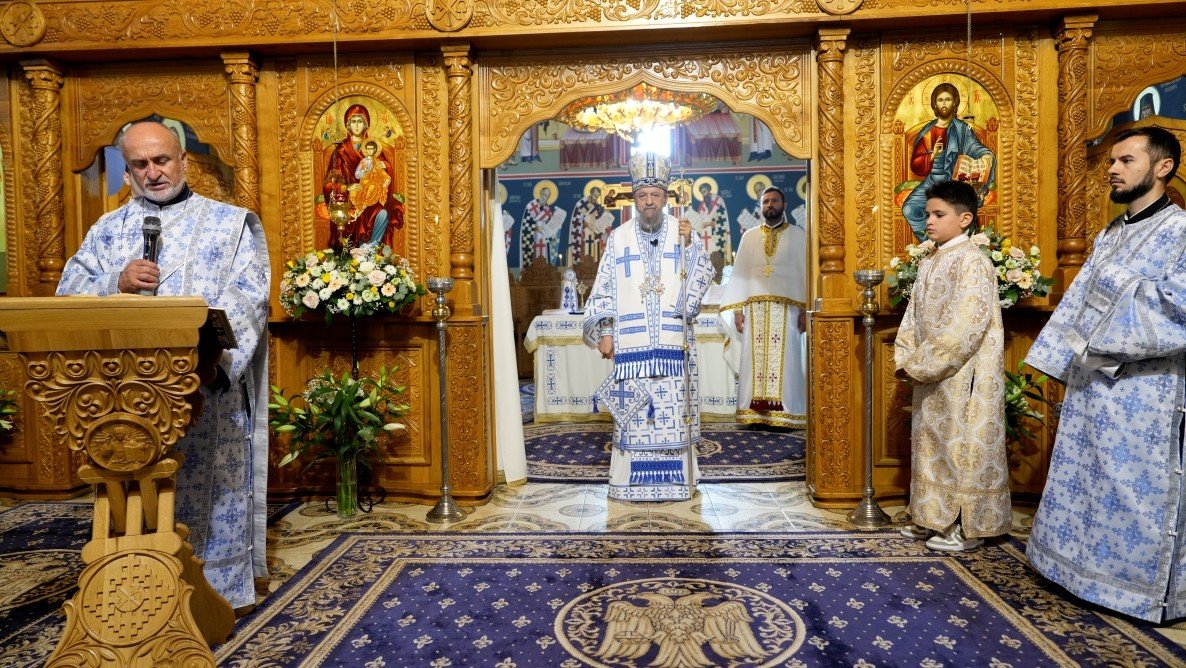 Liturghie arhierească în Biserica „Sfântul Mucenic Pantelimon” din Sibiu 373094