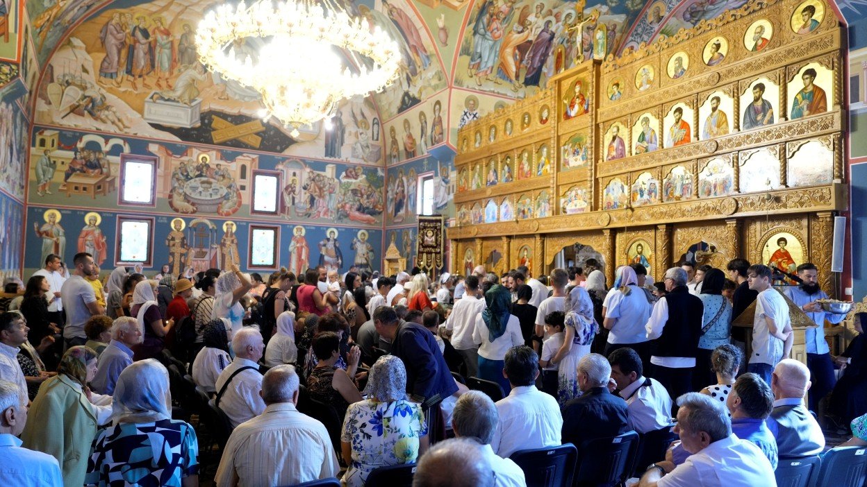 Liturghie arhierească în Biserica „Sfântul Mucenic Pantelimon” din Sibiu 373100