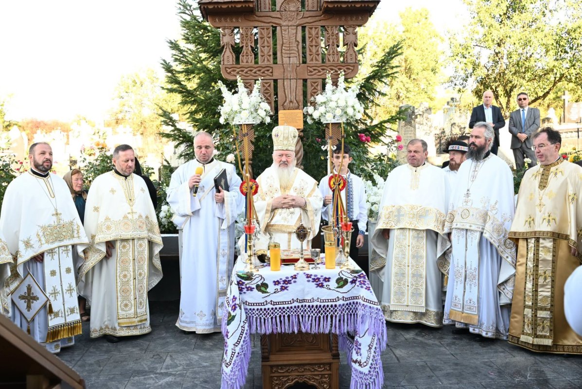 Resfințirea bisericii din Ciceu‑Mihăiești 373079