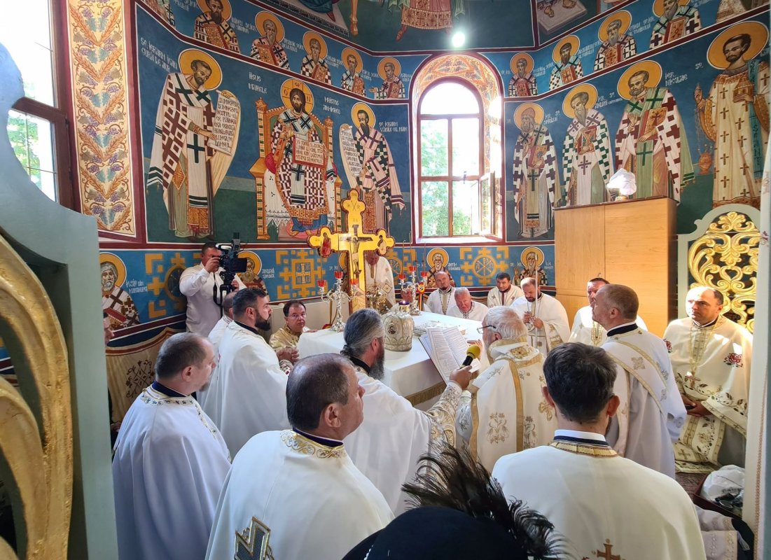 Resfințirea bisericii din Ciceu‑Mihăiești 373081