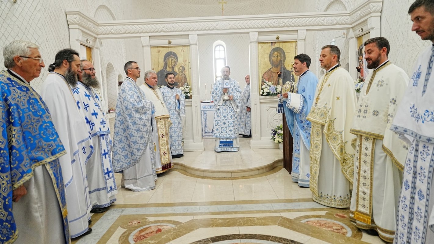 Hramul Mănăstirii „Naşterea Maicii Domnului” din Nocrich, judeţul Sibiu 373341