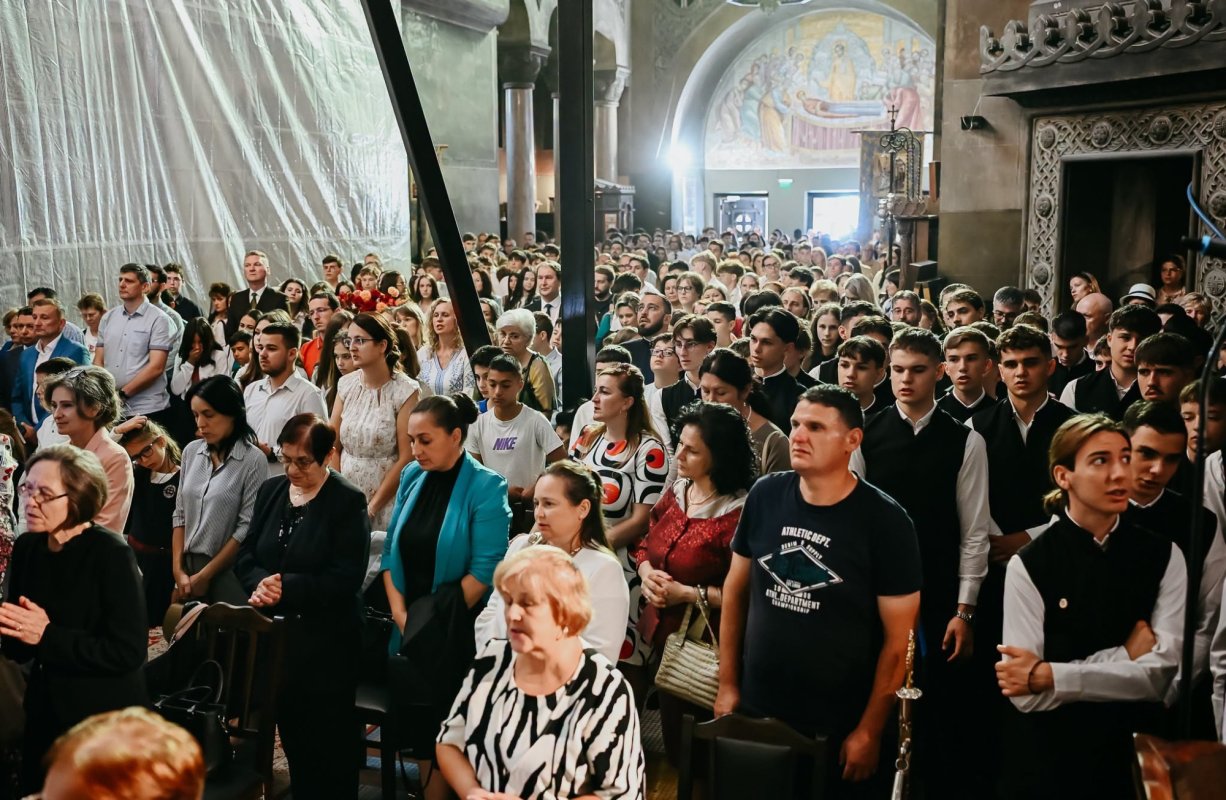 Te Deum la Catedrala Mitropolitană din Cluj‑Napoca, la început de an şcolar 373184