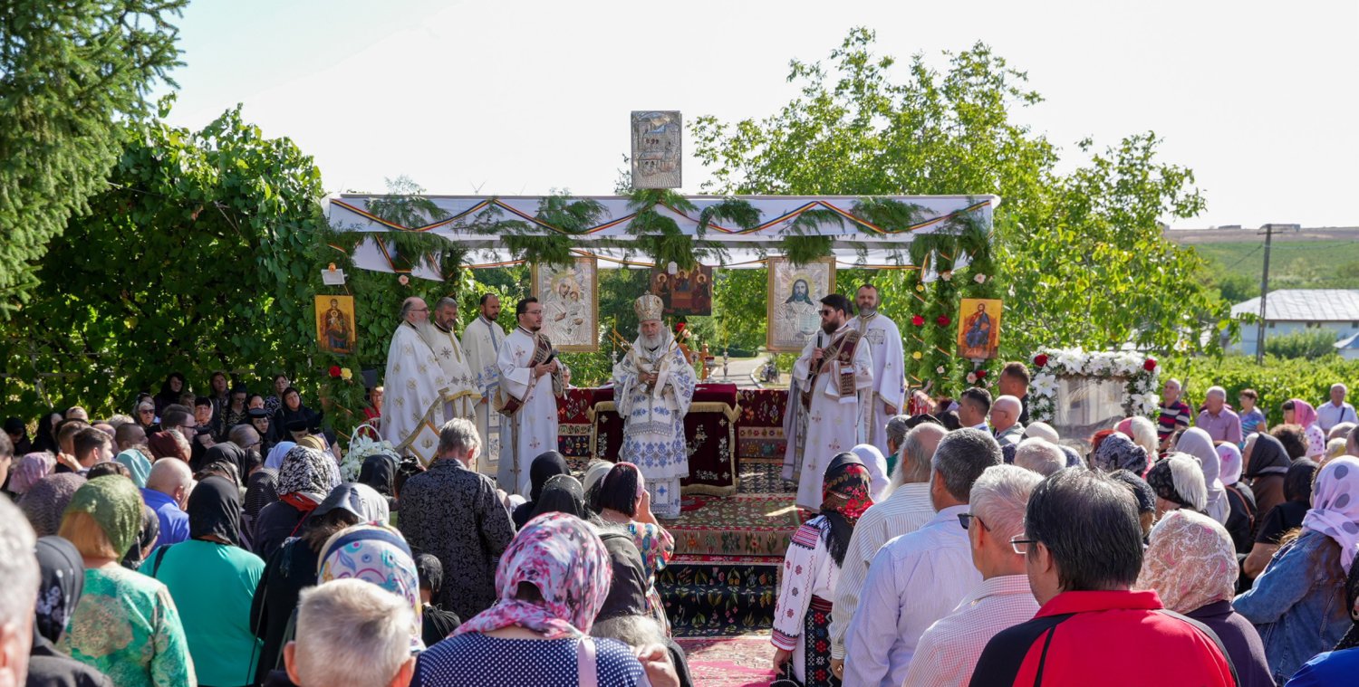 Hramul Mănăstirii „Naşterea Maicii Domnului”-Cudalbi 373369