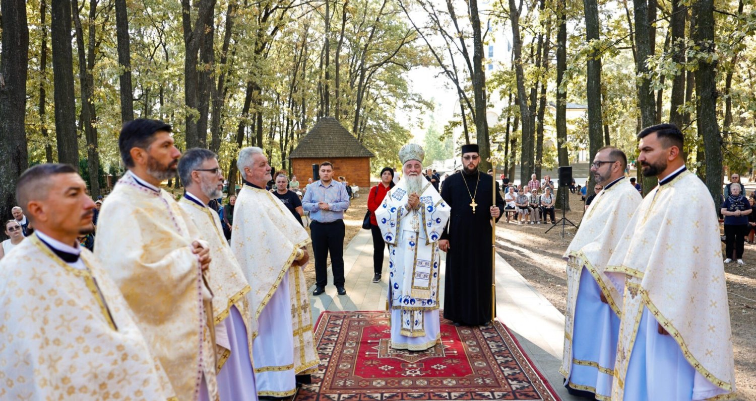 Liturghie arhierească la hramul Mănăstirii Maglavit 373375