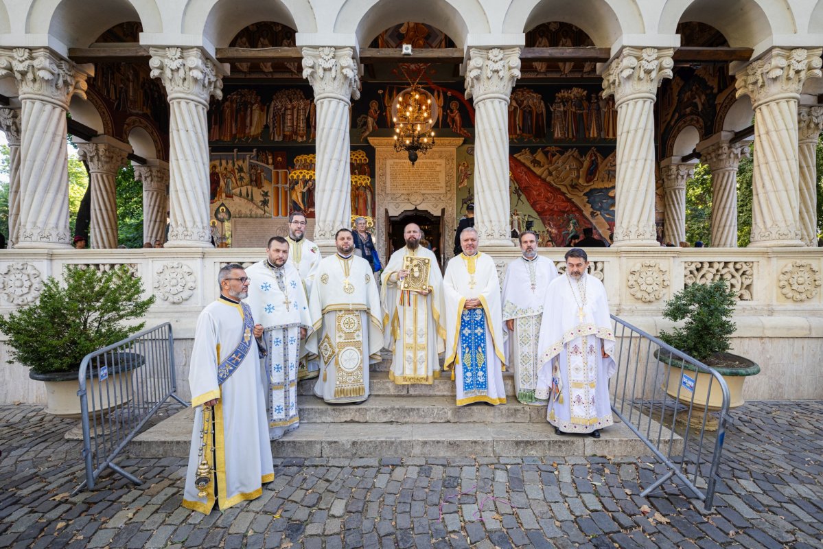 Moaştele Sfintei Ana cinstite la Biserica „Sfântul Gheorghe”‑Nou 373387