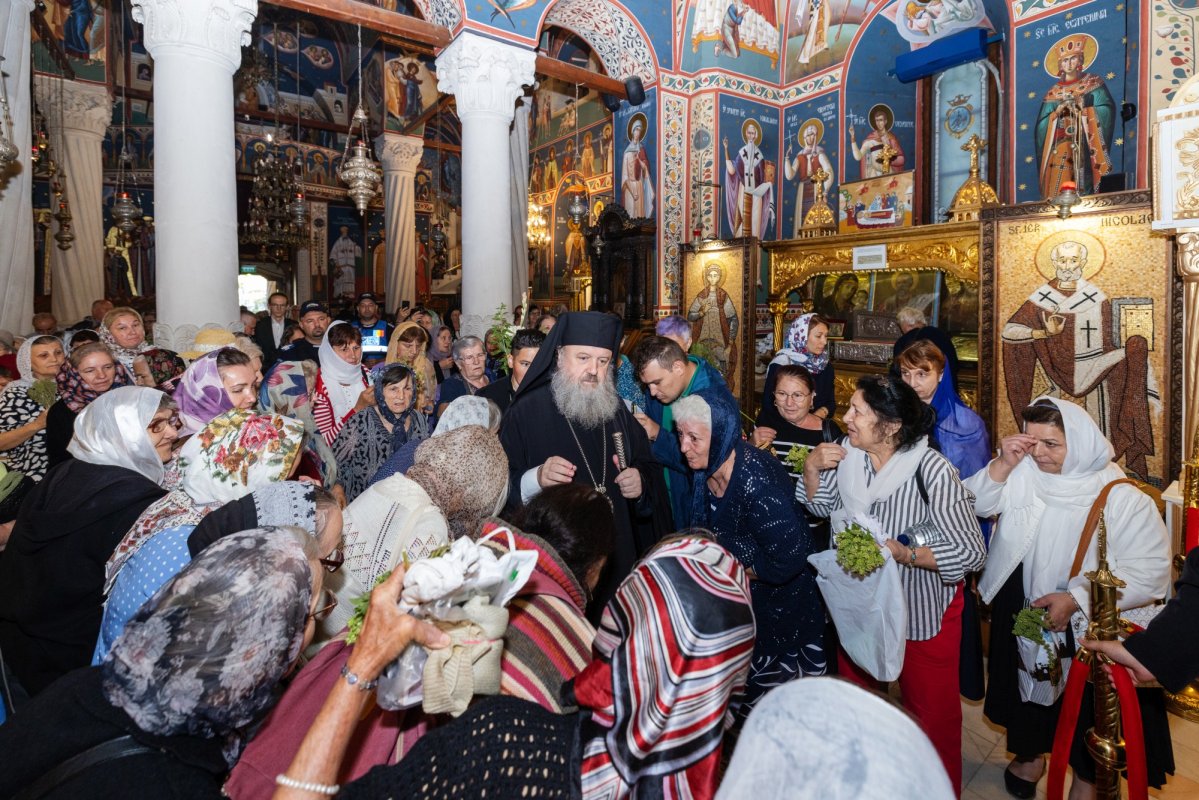 Moaştele Sfintei Ana cinstite la Biserica „Sfântul Gheorghe”‑Nou 373389
