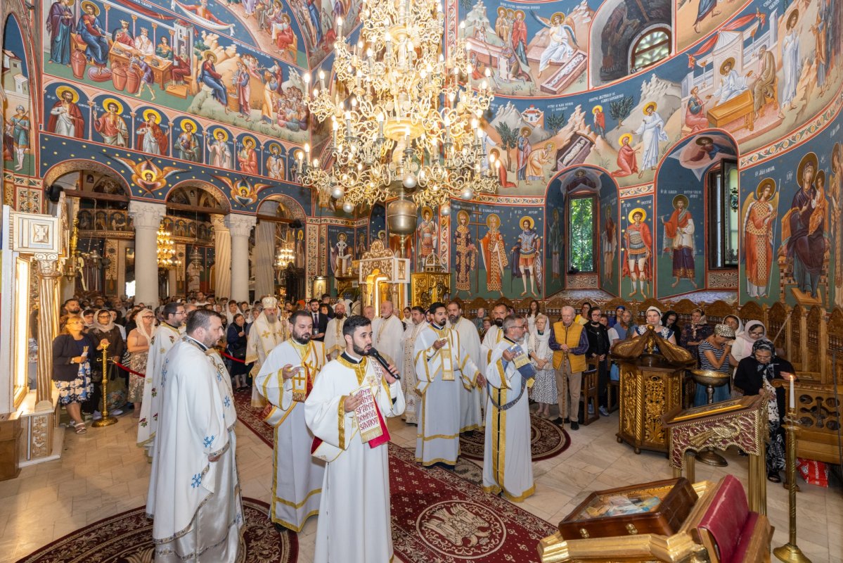 Moaştele Sfintei Ana cinstite la Biserica „Sfântul Gheorghe”‑Nou 373390