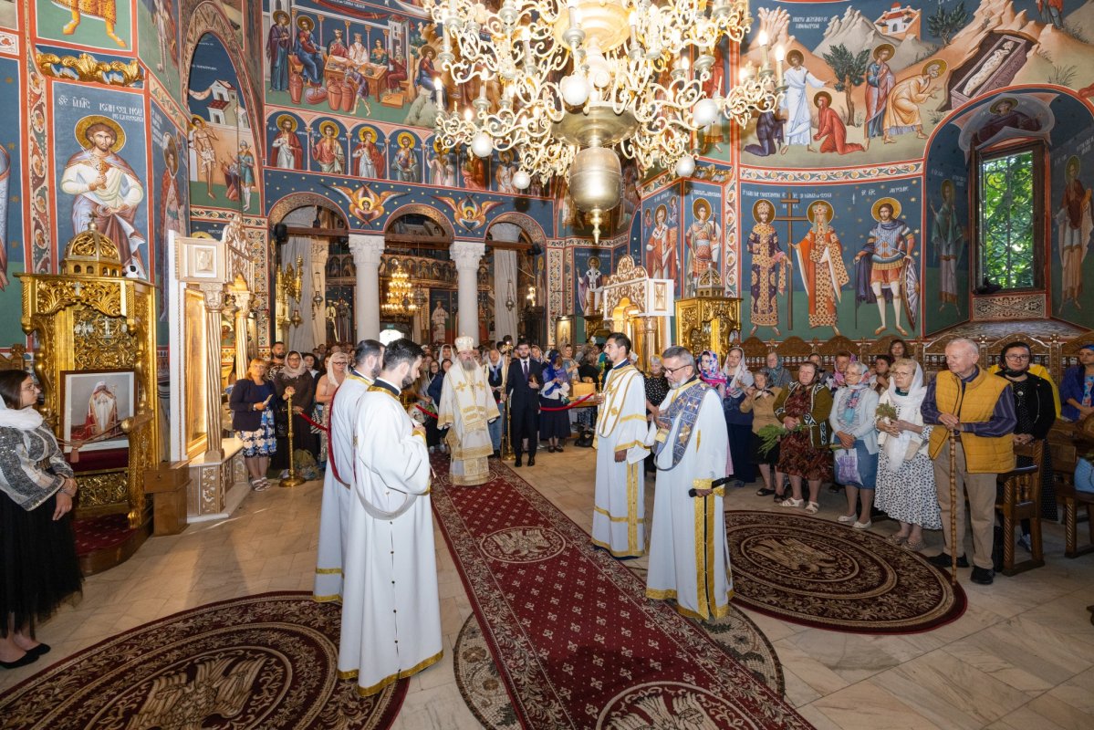 Moaştele Sfintei Ana cinstite la Biserica „Sfântul Gheorghe”‑Nou 373393