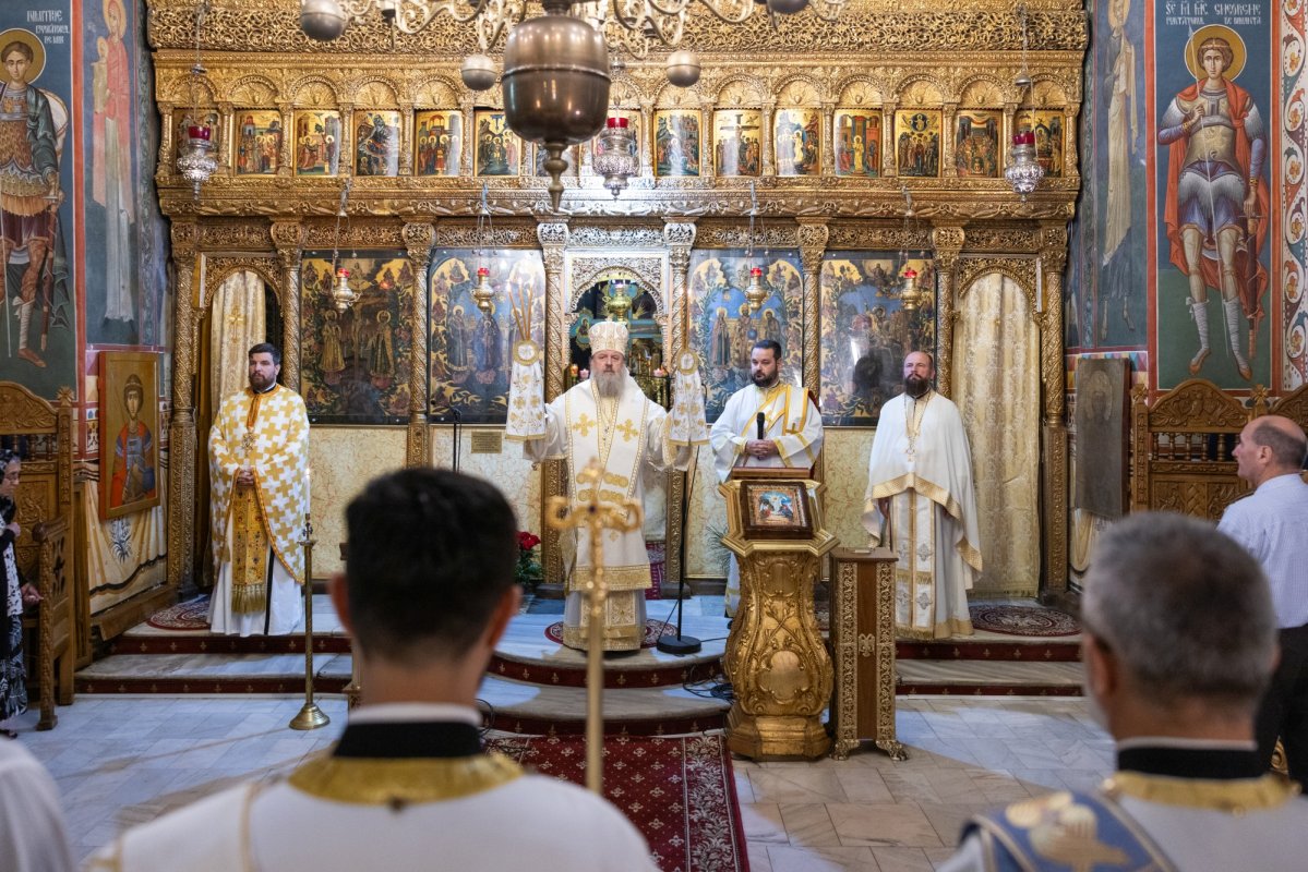 Moaştele Sfintei Ana cinstite la Biserica „Sfântul Gheorghe”‑Nou 373397