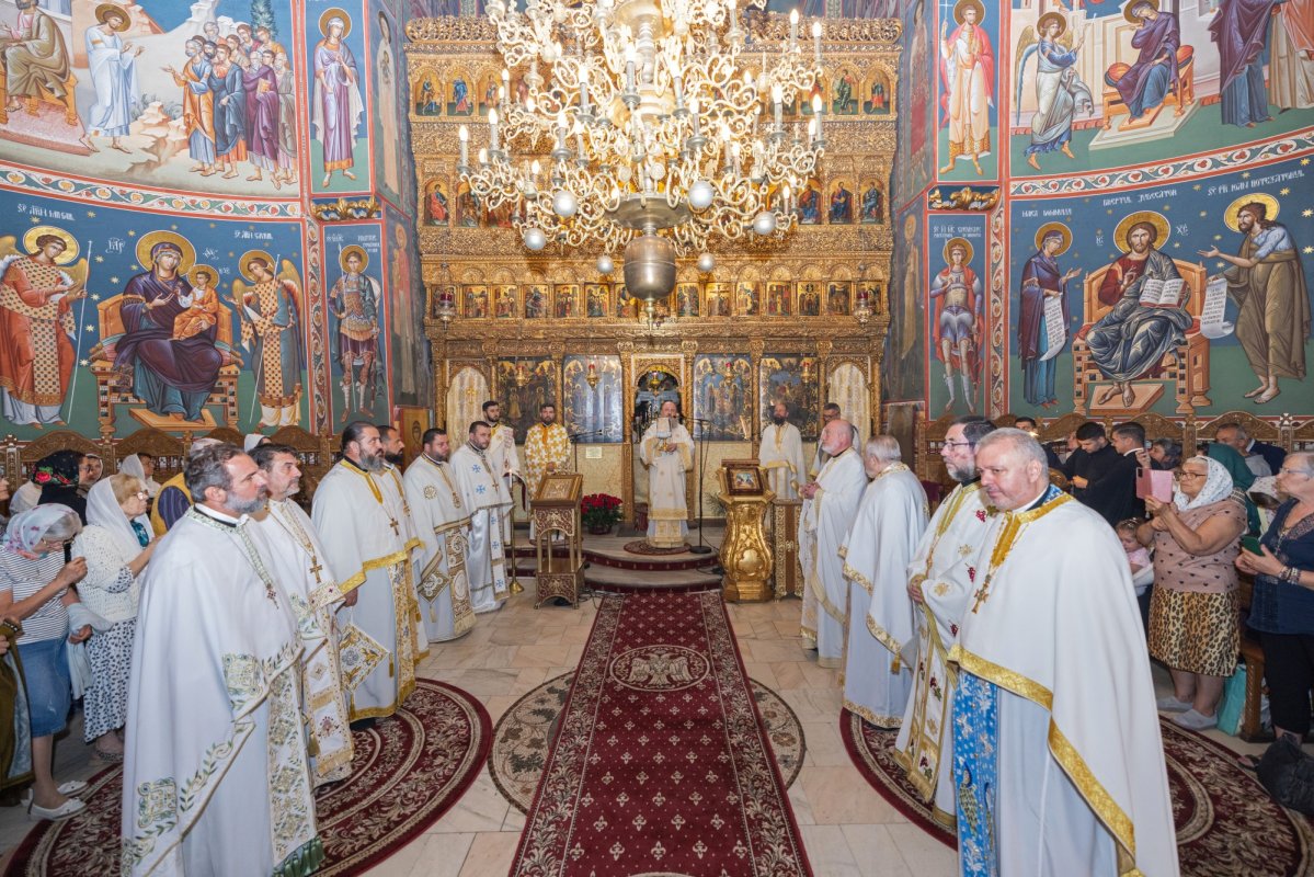 Moaştele Sfintei Ana cinstite la Biserica „Sfântul Gheorghe”‑Nou 373402