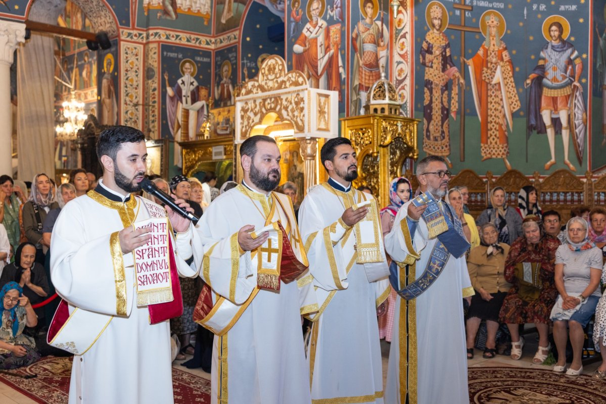 Moaştele Sfintei Ana cinstite la Biserica „Sfântul Gheorghe”‑Nou 373403