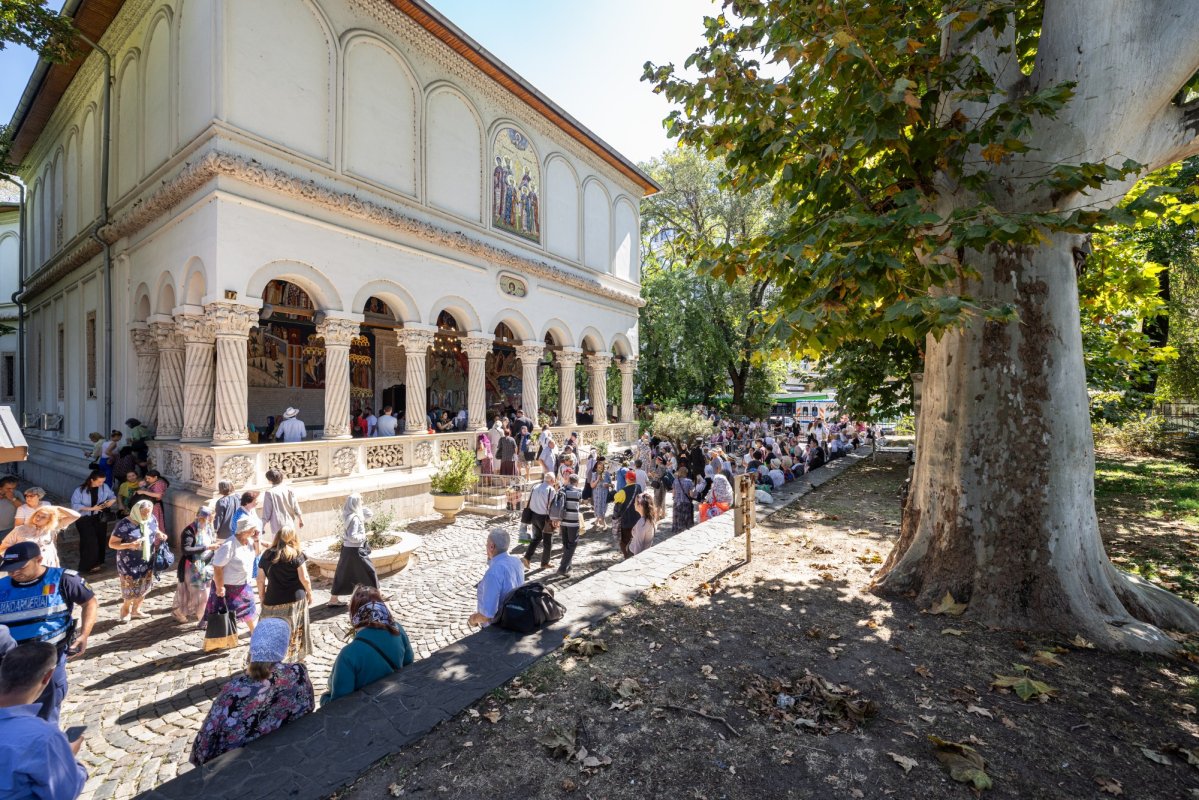 Moaştele Sfintei Ana cinstite la Biserica „Sfântul Gheorghe”‑Nou 373408