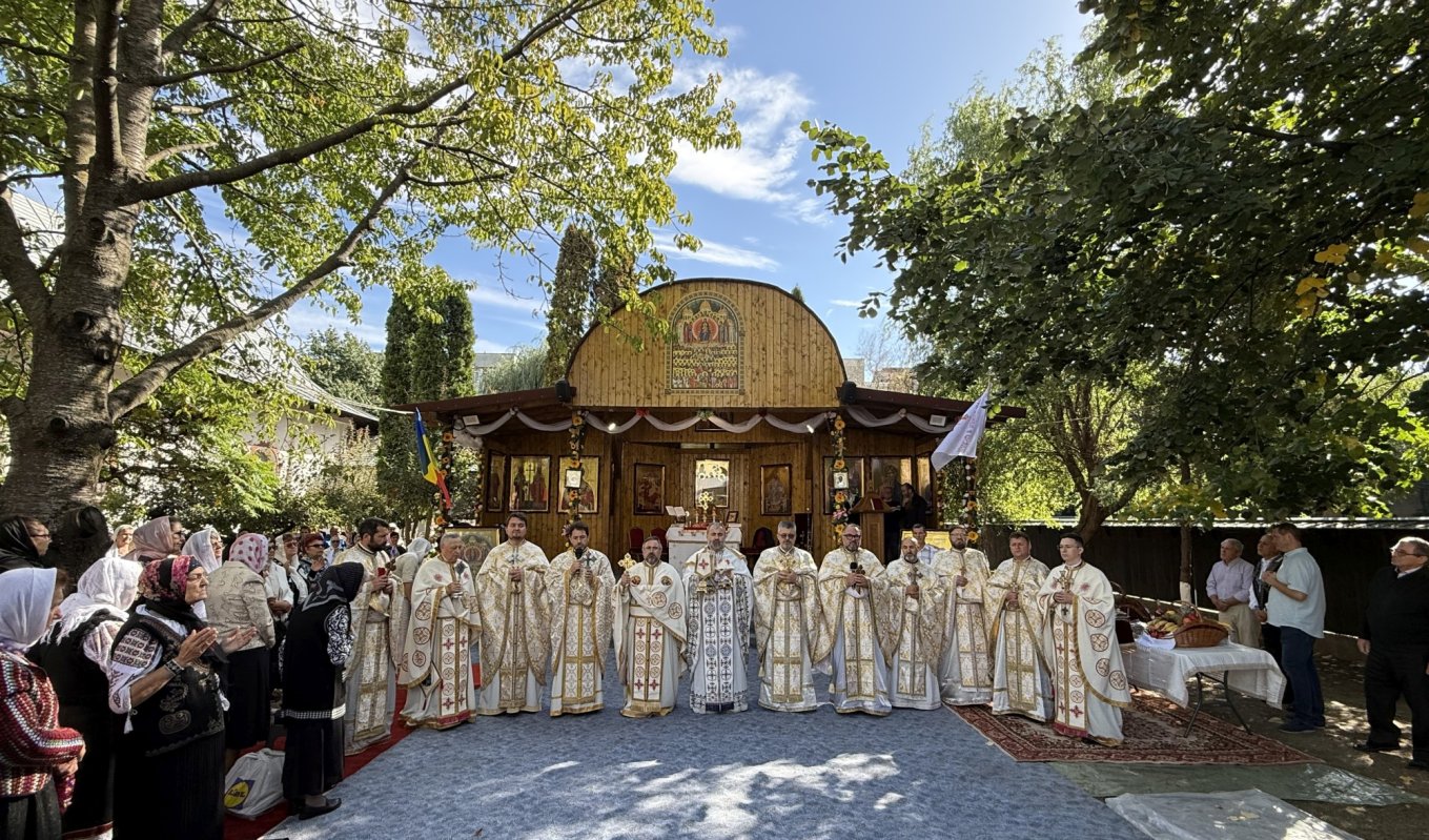 Hramul Parohiei „Nașterea Maicii Domnului” din Bacău marcat prin evenimente ample 373465