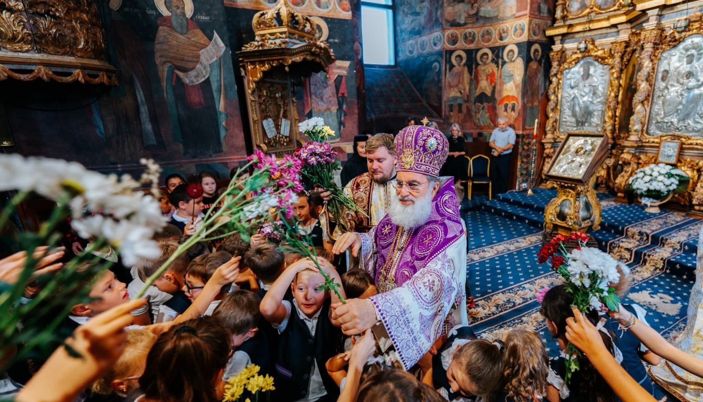 Înaltpreasfințitul Părinte Ioachim și‑a sărbătorit ziua onomastică 373433