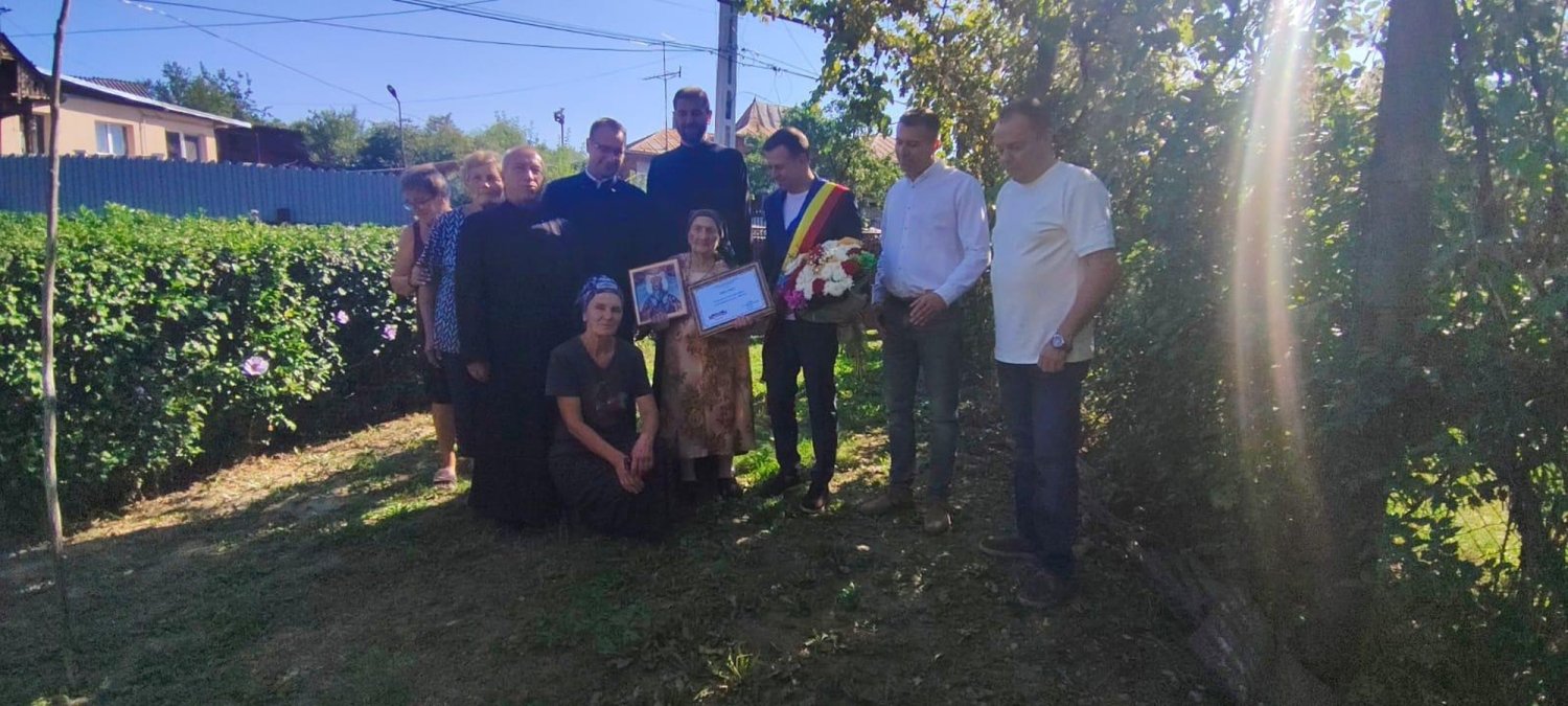 Moment festiv în Parohia Răzvadul de Jos 373554