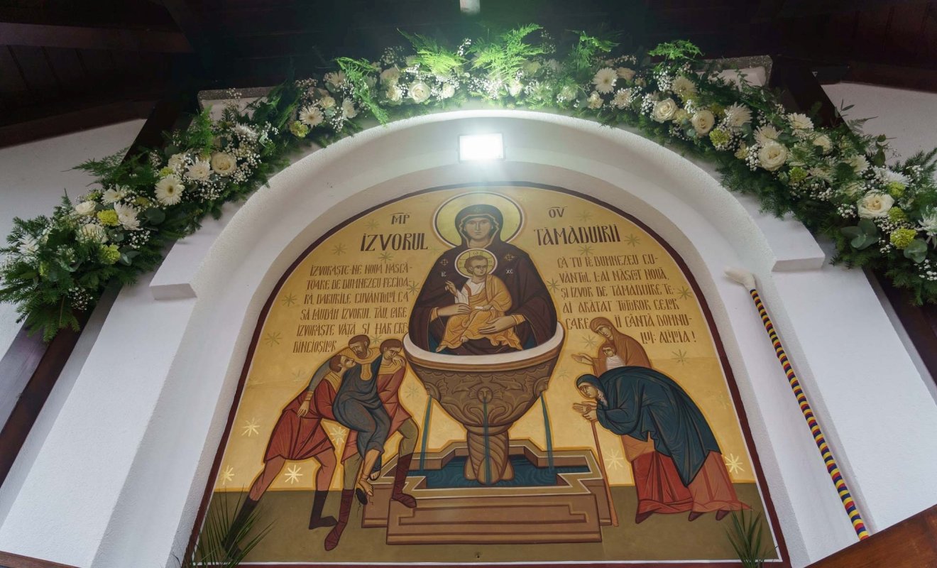 Sfințirea bisericii Parohiei Cișmea‑Răchiți din Botoșani 373792