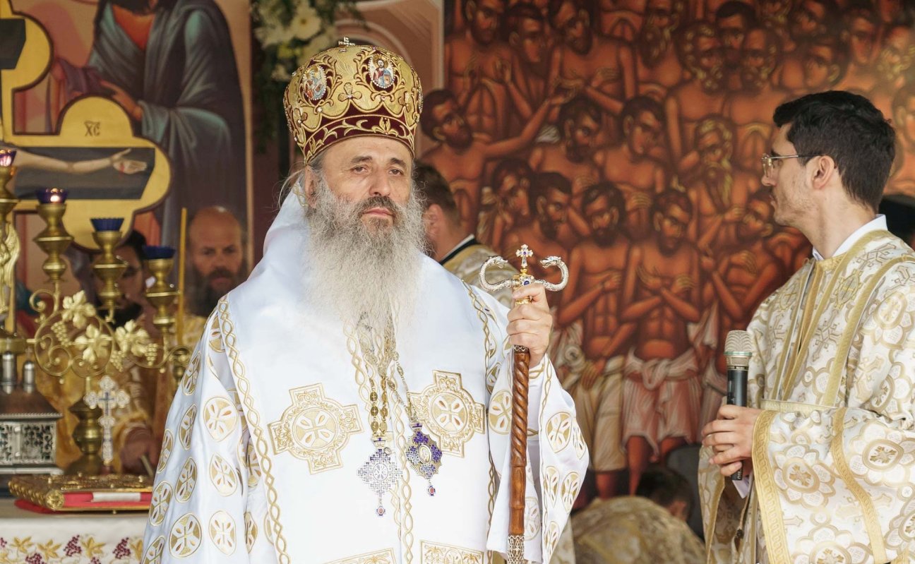 Sfințirea bisericii Parohiei Cișmea‑Răchiți din Botoșani 373797