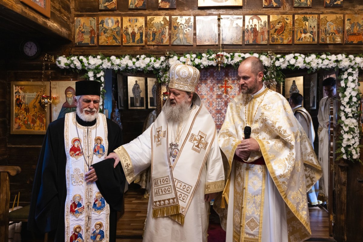 Paraclisul unui centru de îngrijire ilfovean a primit veșmântul harului 373880