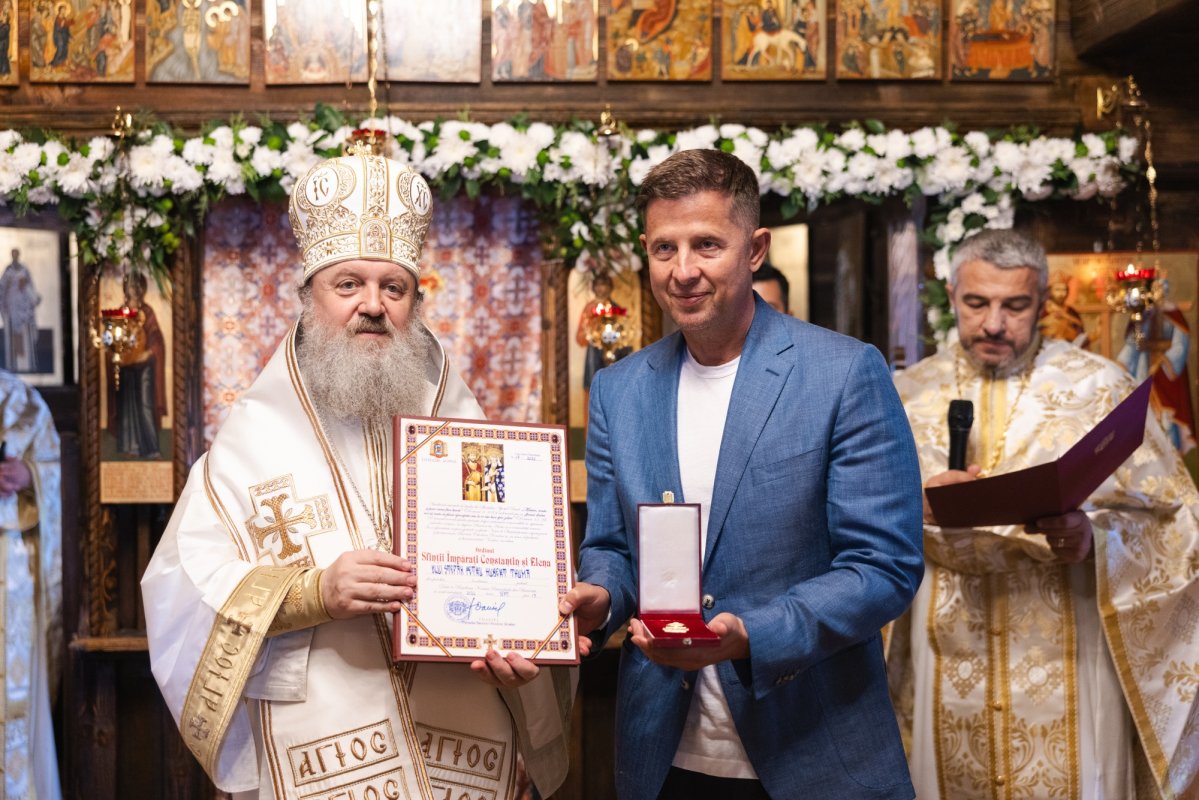 Sfințirea Paraclisului „Sfinții Împărați Constantin și Elena” din cadrul Centrului de îngrijire și asistență din Vidra 373874