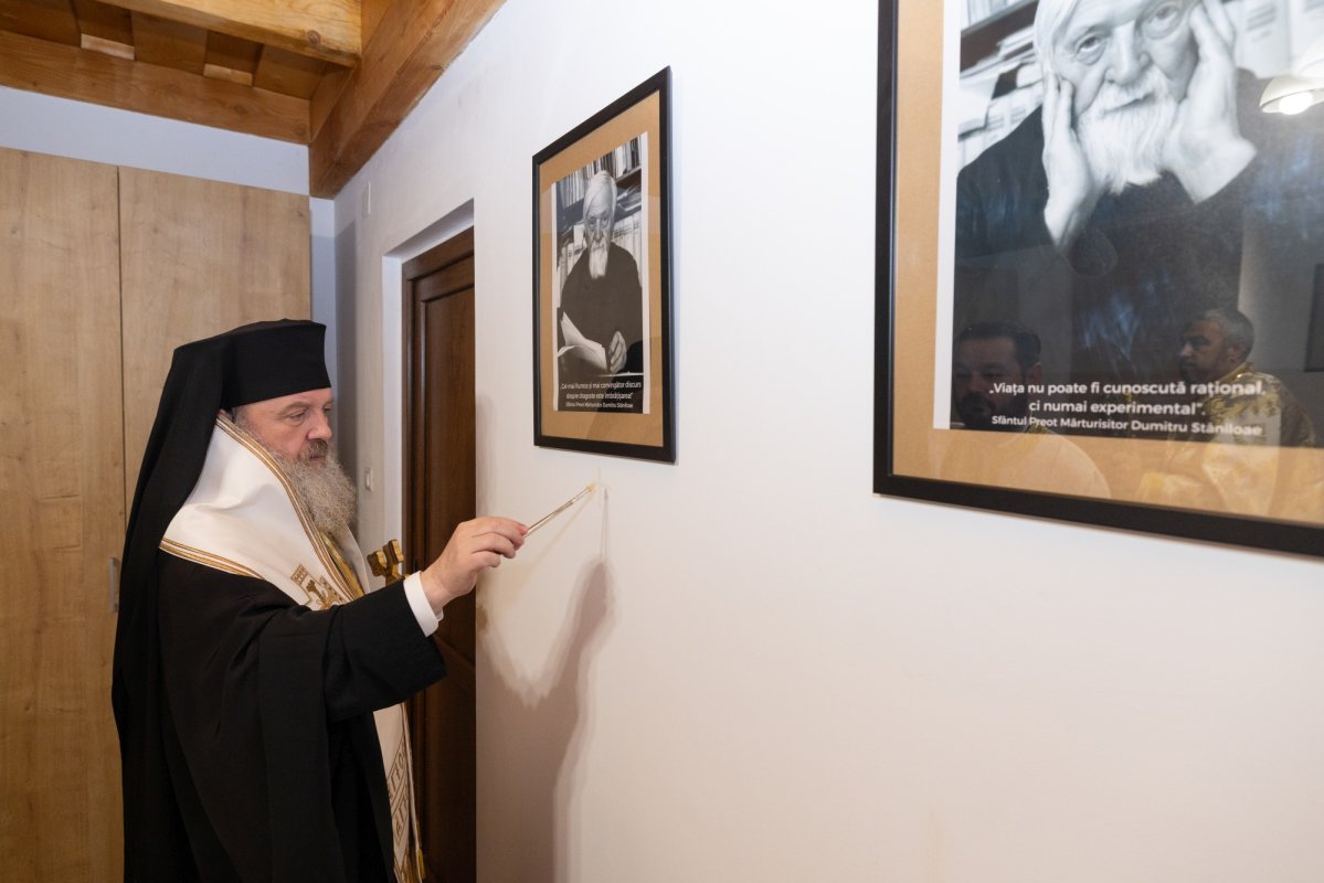 Sfințirea Paraclisului „Sfinții Împărați Constantin și Elena” din cadrul Centrului de îngrijire și asistență din Vidra 373884
