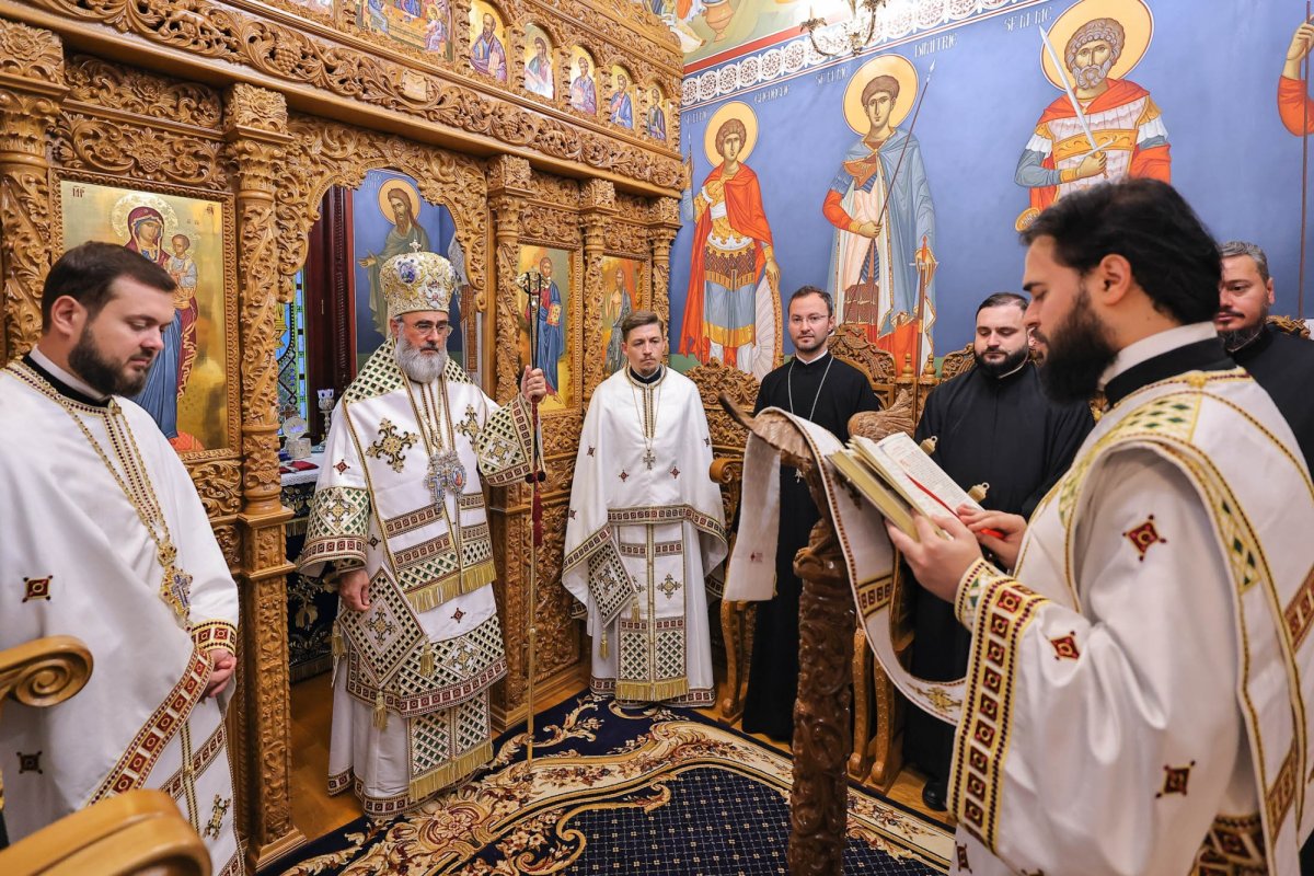 Înaltpreasfințitul Părinte Arhiepiscop Ciprian și‑a cinstit sfântul ocrotitor 373943