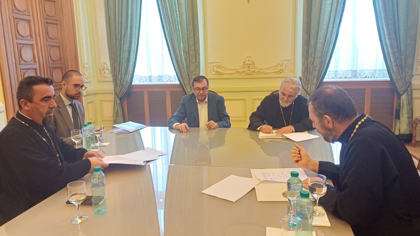 Acord de colaborare între Arhiepiscopia Bucureștilor și UMFCD 374066